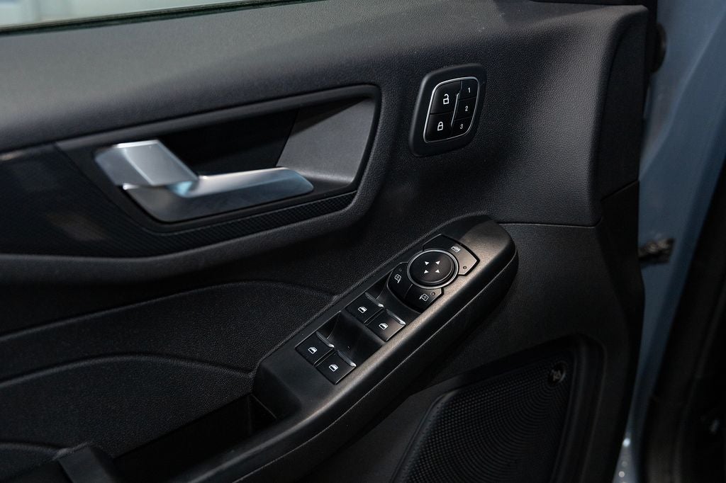 2023 Ford Escape ST-Line Elite