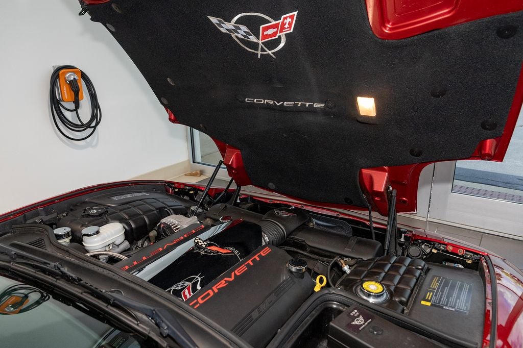 2004 Chevrolet Corvette Base