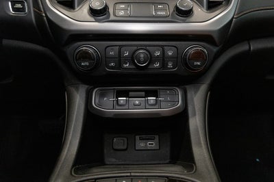 2020 GMC Acadia AT4