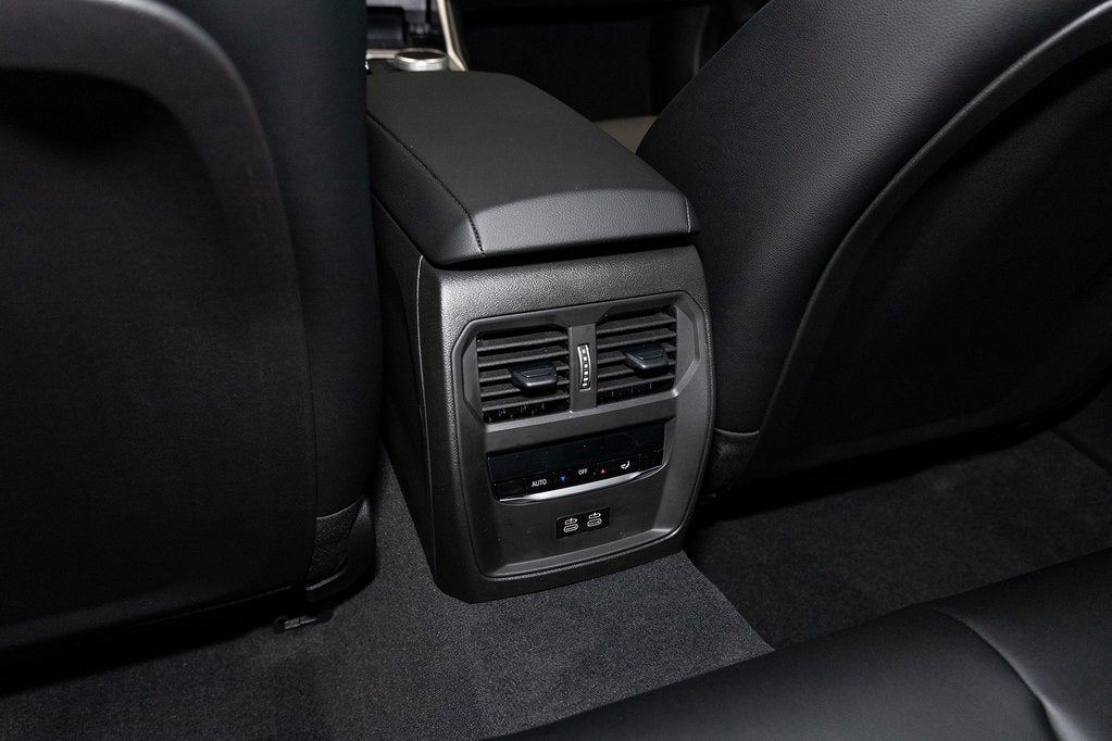 2026 BMW 330i 330i xDrive