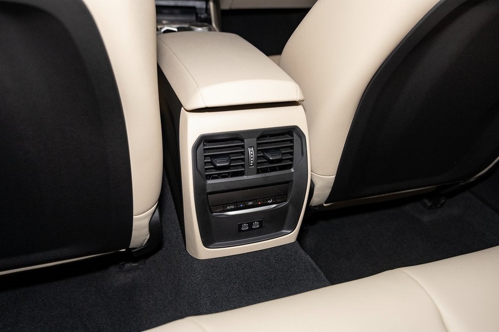 2026 BMW 330i 330i xDrive