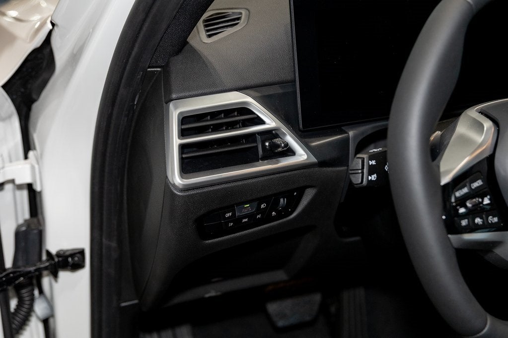 2025 BMW 330i 330i xDrive