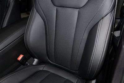 2025 BMW 330i 330i xDrive