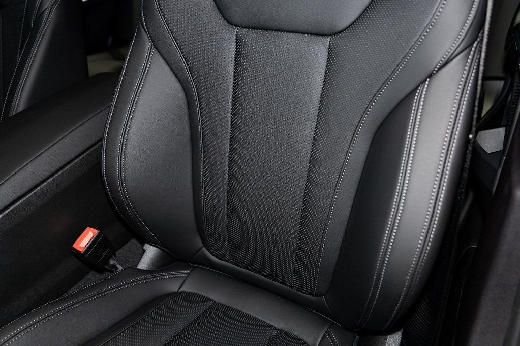 2025 BMW 330i 330i xDrive