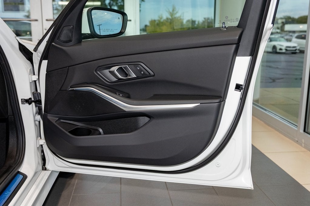 2025 BMW 330i 330i xDrive