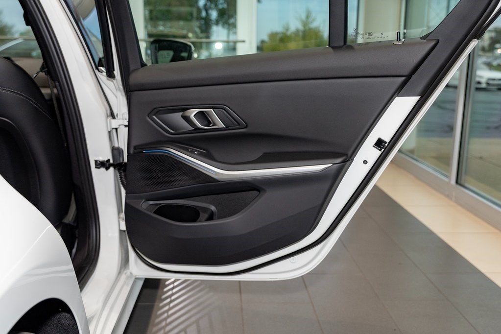 2025 BMW 330i 330i xDrive