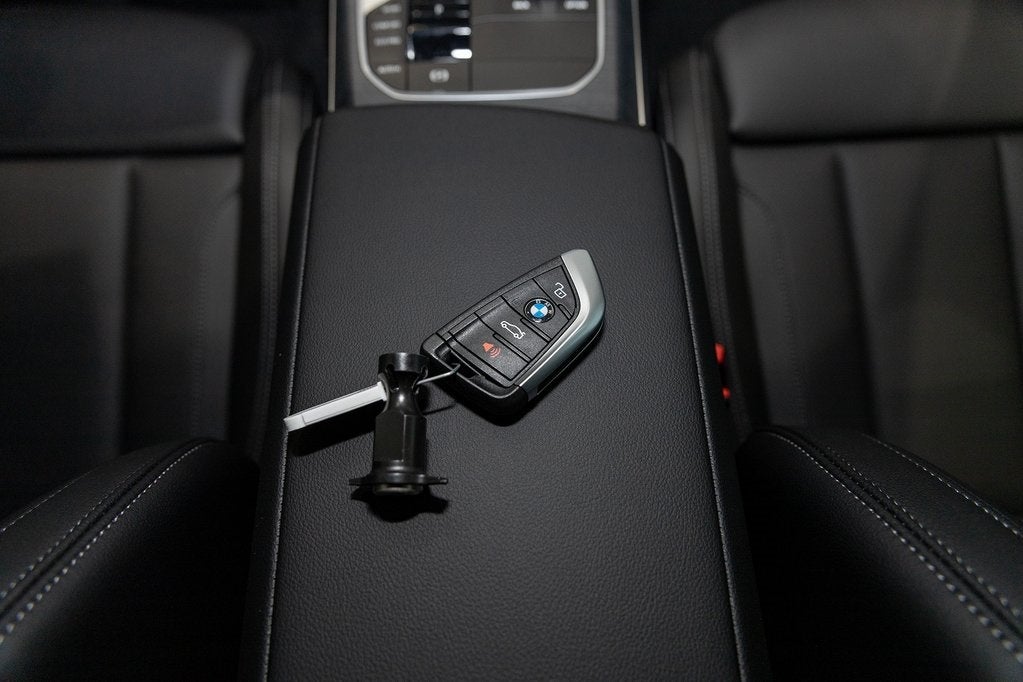 2025 BMW 330i 330i xDrive