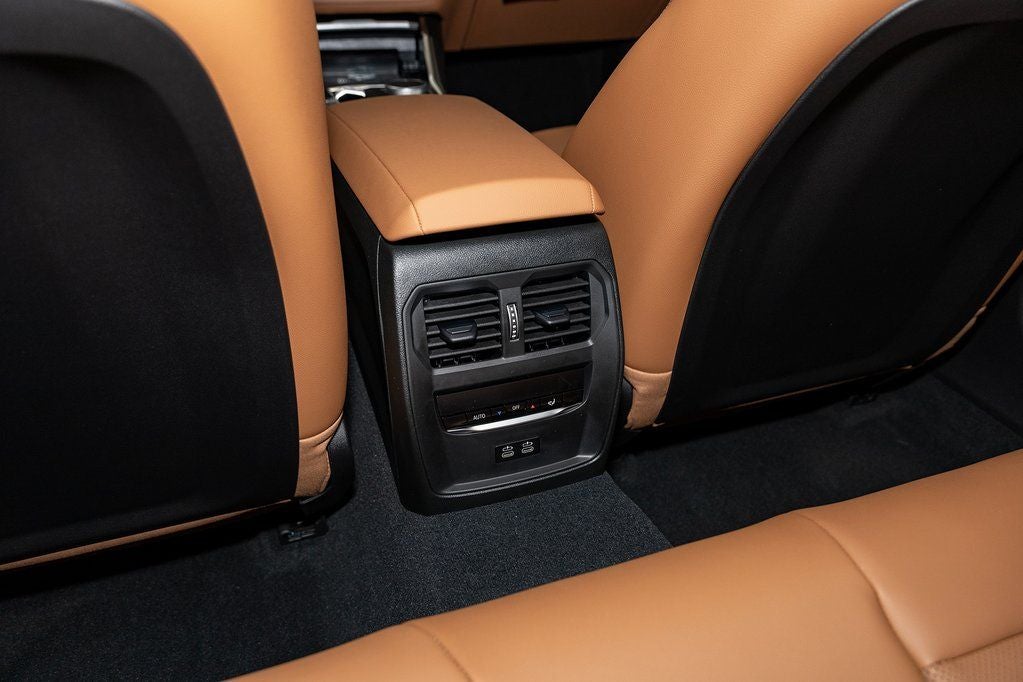 2026 BMW 330i 330i xDrive