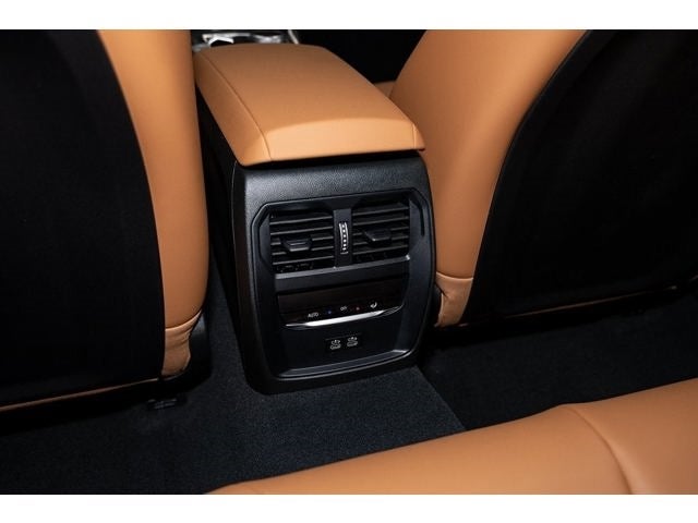 2025 BMW 330i xDrive 330i xDrive