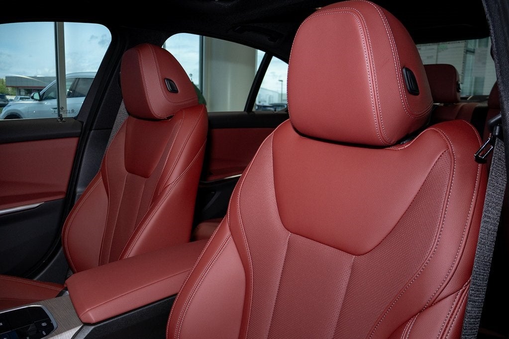 2025 BMW 330i 330i xDrive