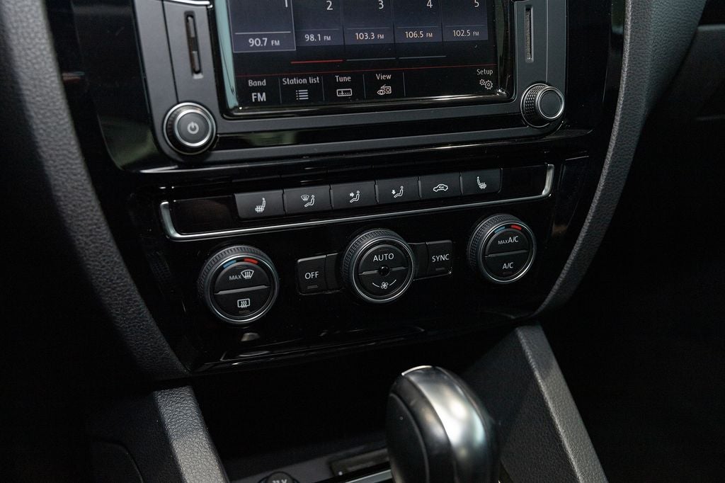 2017 Volkswagen Jetta 1.8T SEL