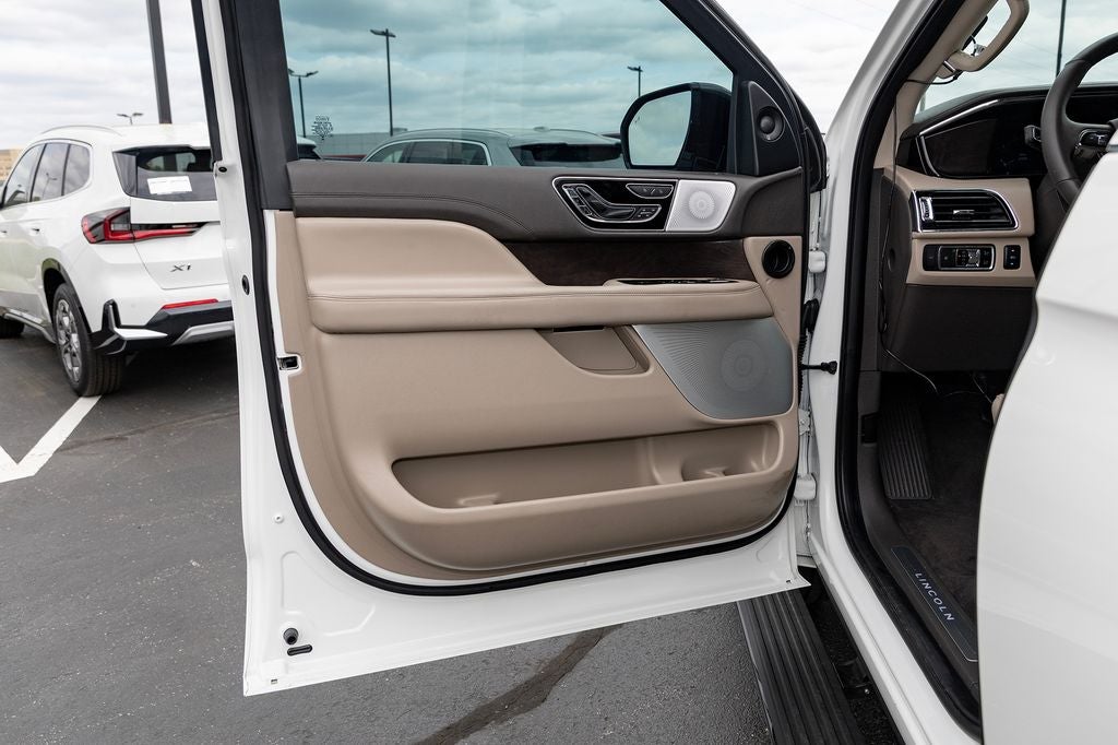 2024 Lincoln Navigator L Reserve