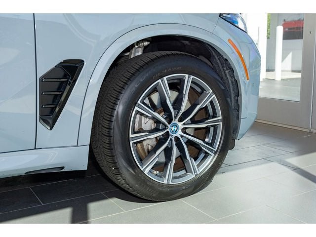 2025 BMW X5 xDrive50e