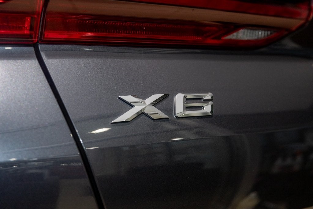2021 BMW X6 xDrive40i