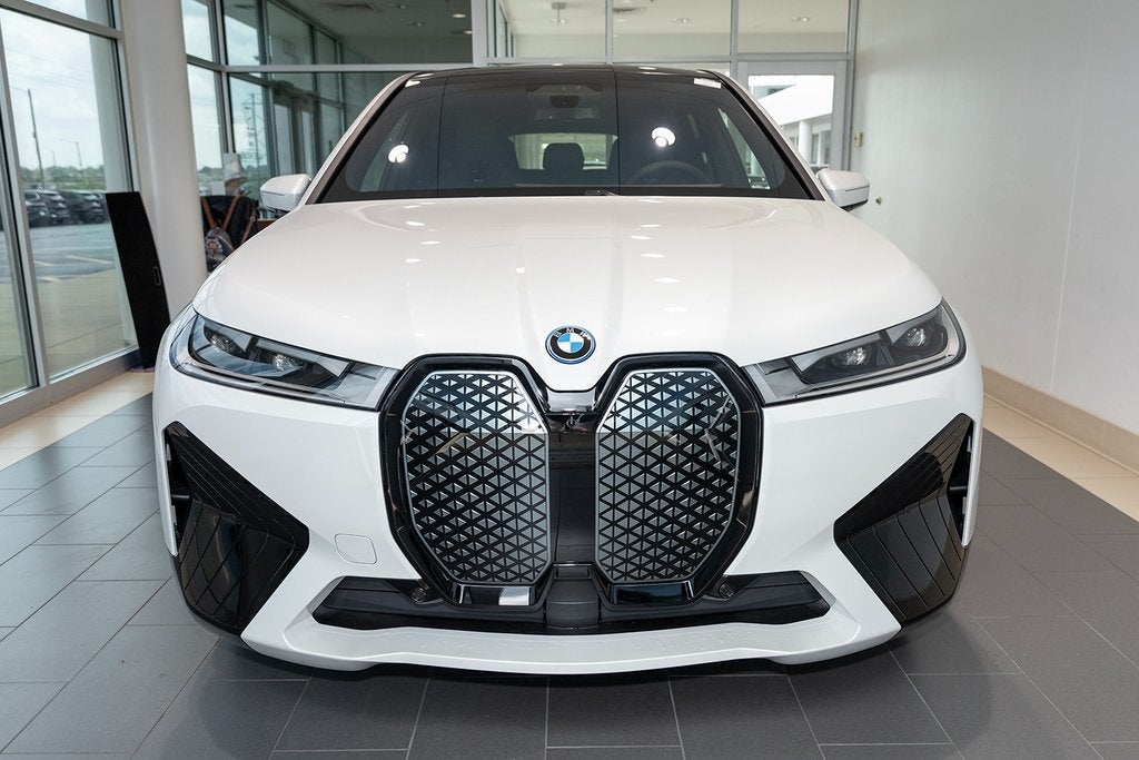 2025 BMW iX xDrive50