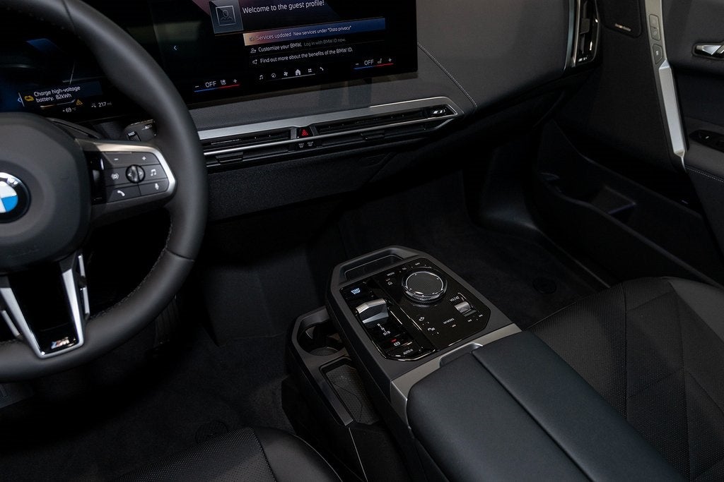 2025 BMW iX xDrive50