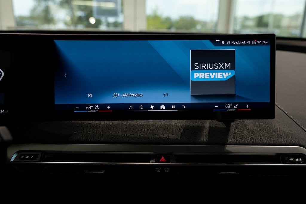 2025 BMW iX xDrive50