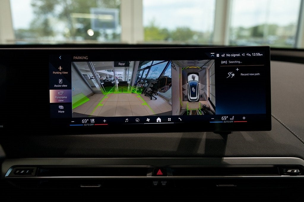 2025 BMW iX xDrive50