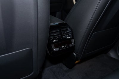 2025 BMW iX xDrive50