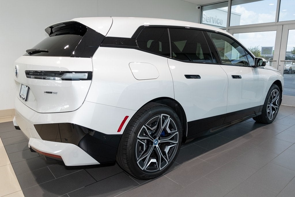 2025 BMW iX xDrive50