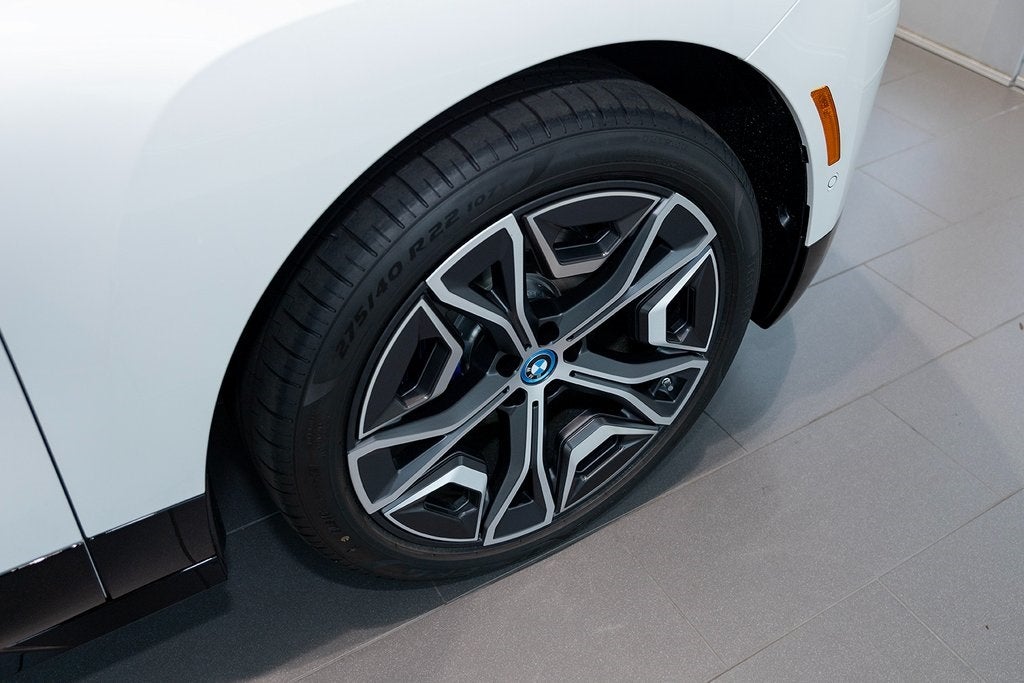 2025 BMW iX xDrive50