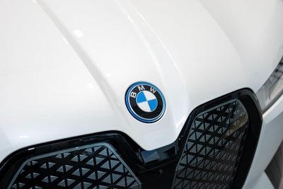 2025 BMW iX xDrive50