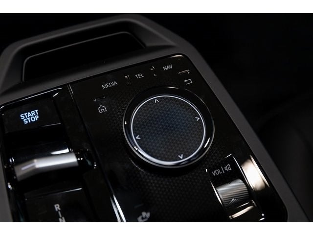 2025 BMW iX xDrive50