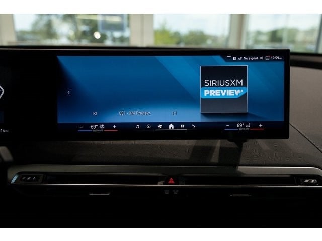 2025 BMW iX xDrive50