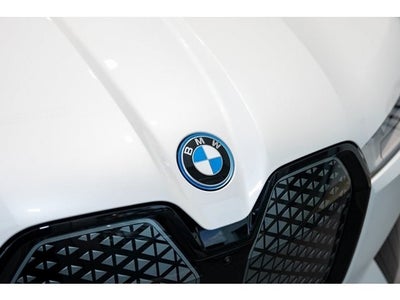 2025 BMW iX xDrive50