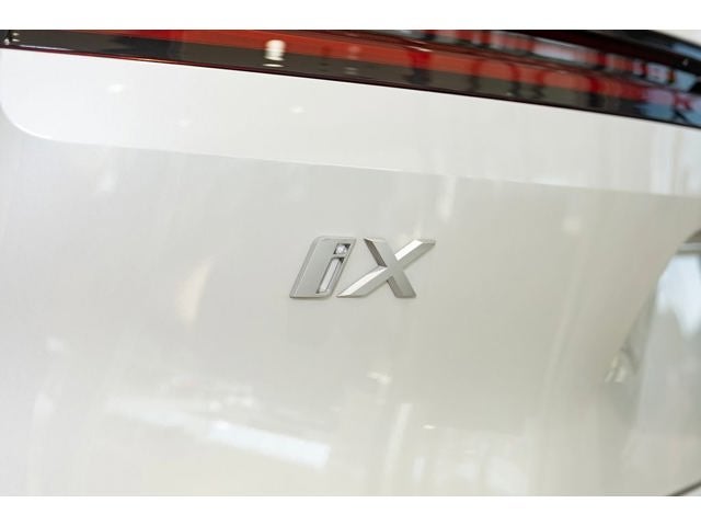 2026 BMW iX xDrive45