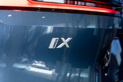 2026 BMW iX xDrive45