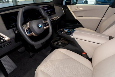 2026 BMW iX xDrive45