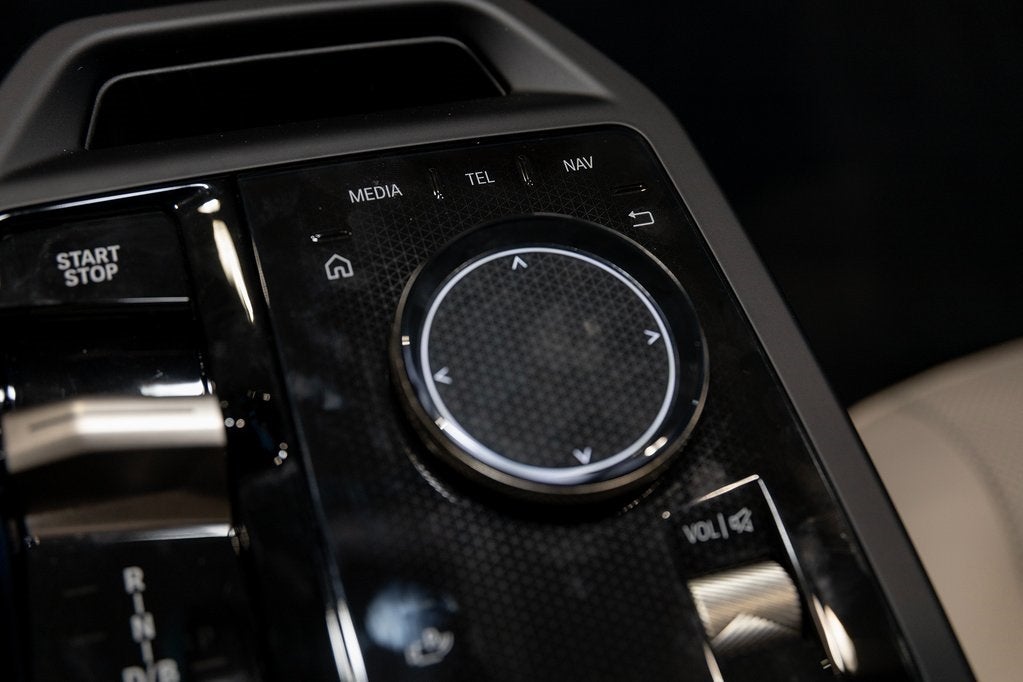 2026 BMW iX xDrive45