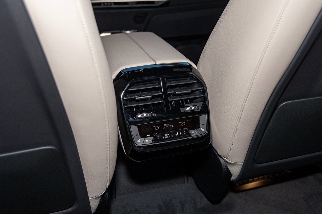 2026 BMW iX xDrive45