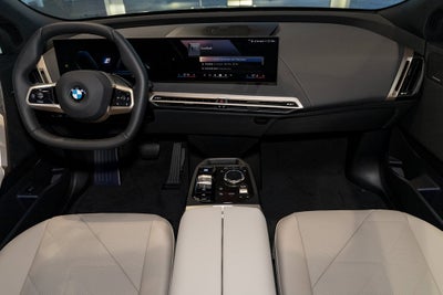 2026 BMW iX xDrive45