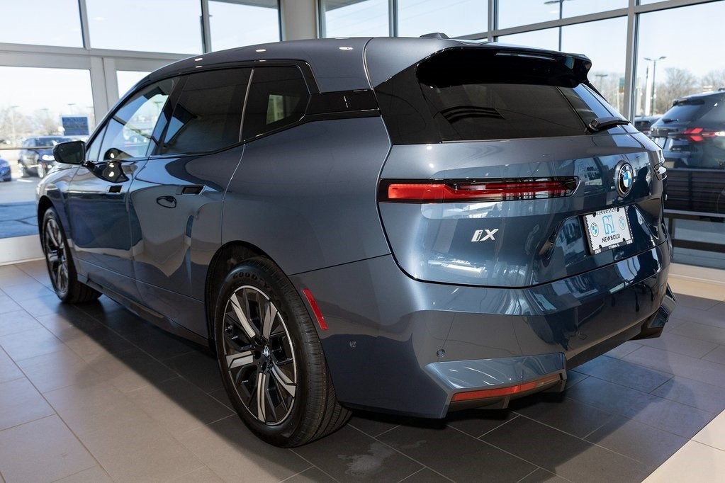 2026 BMW iX xDrive45