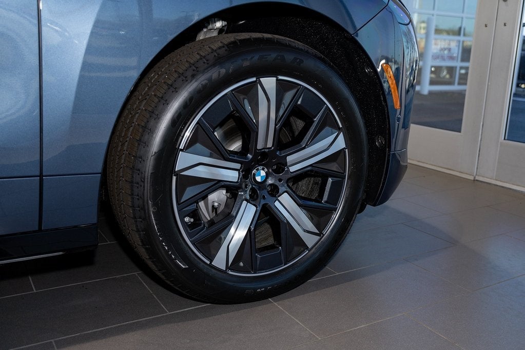 2026 BMW iX xDrive45