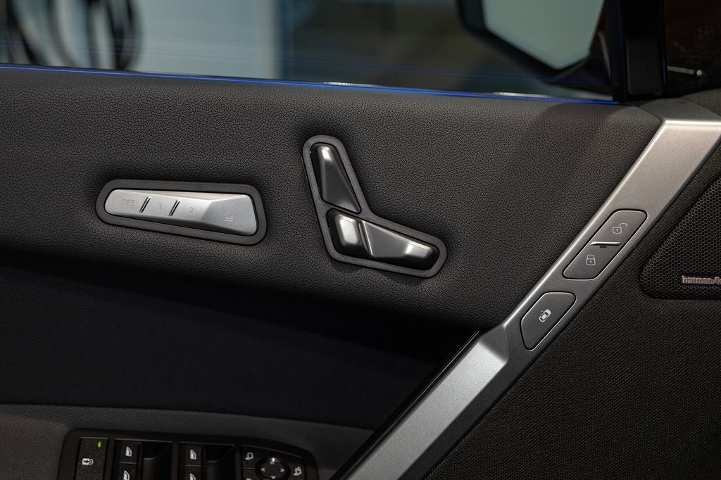 2026 BMW iX xDrive60