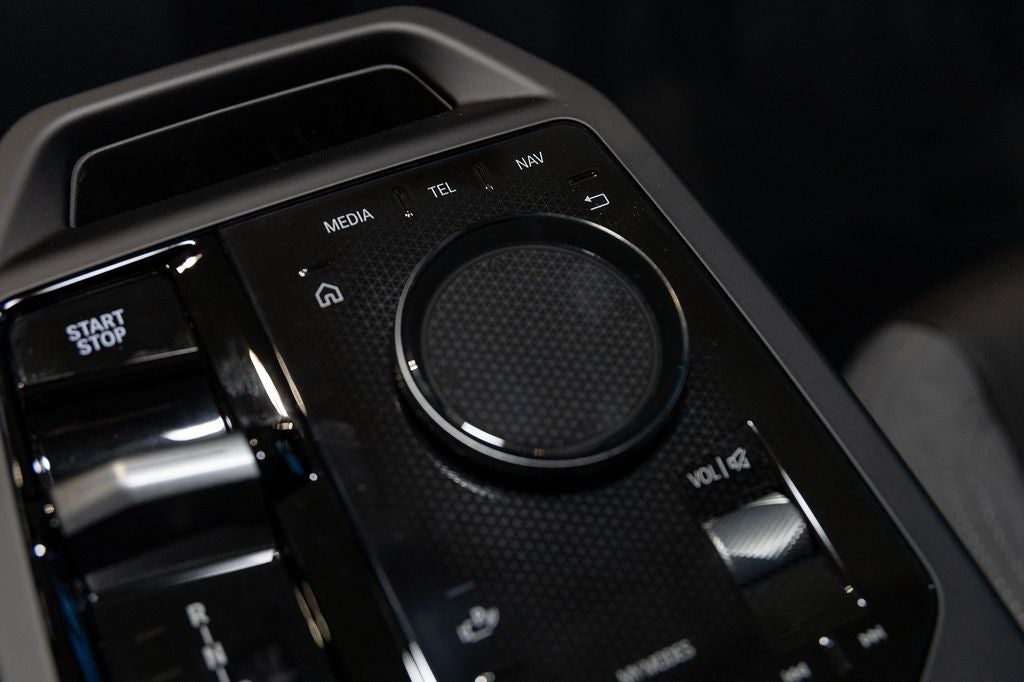 2026 BMW iX xDrive60