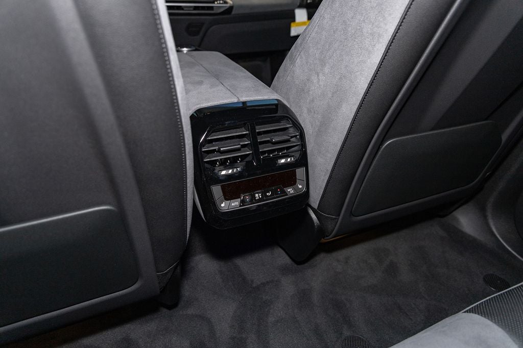 2026 BMW iX xDrive60