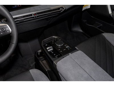 2026 BMW iX xDrive60