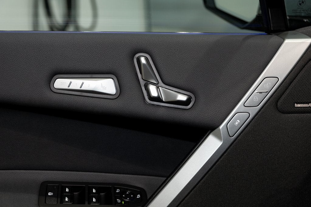 2026 BMW iX xDrive60