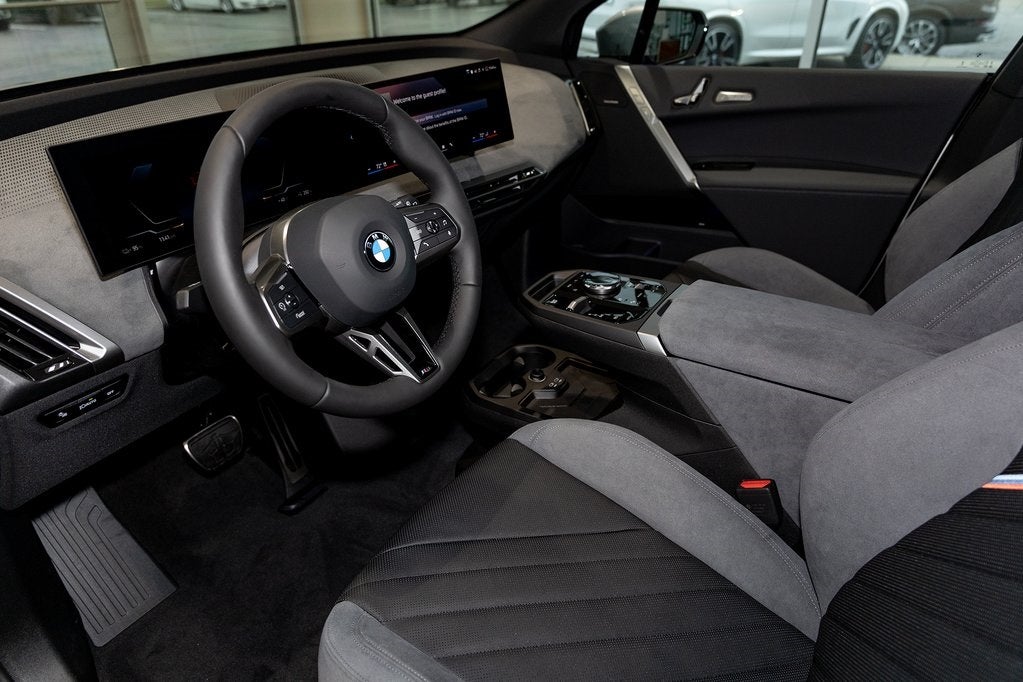 2026 BMW iX xDrive60