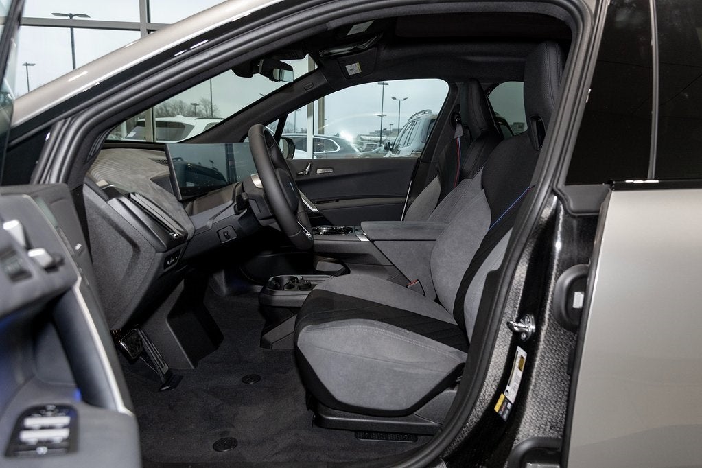 2026 BMW iX xDrive60