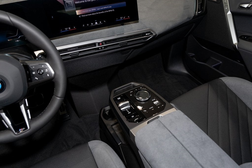 2026 BMW iX xDrive60