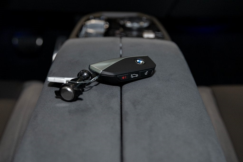 2026 BMW iX xDrive60