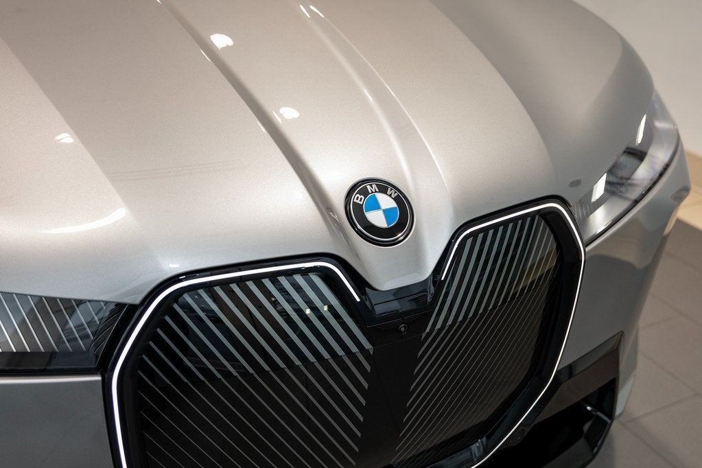 2026 BMW iX xDrive60