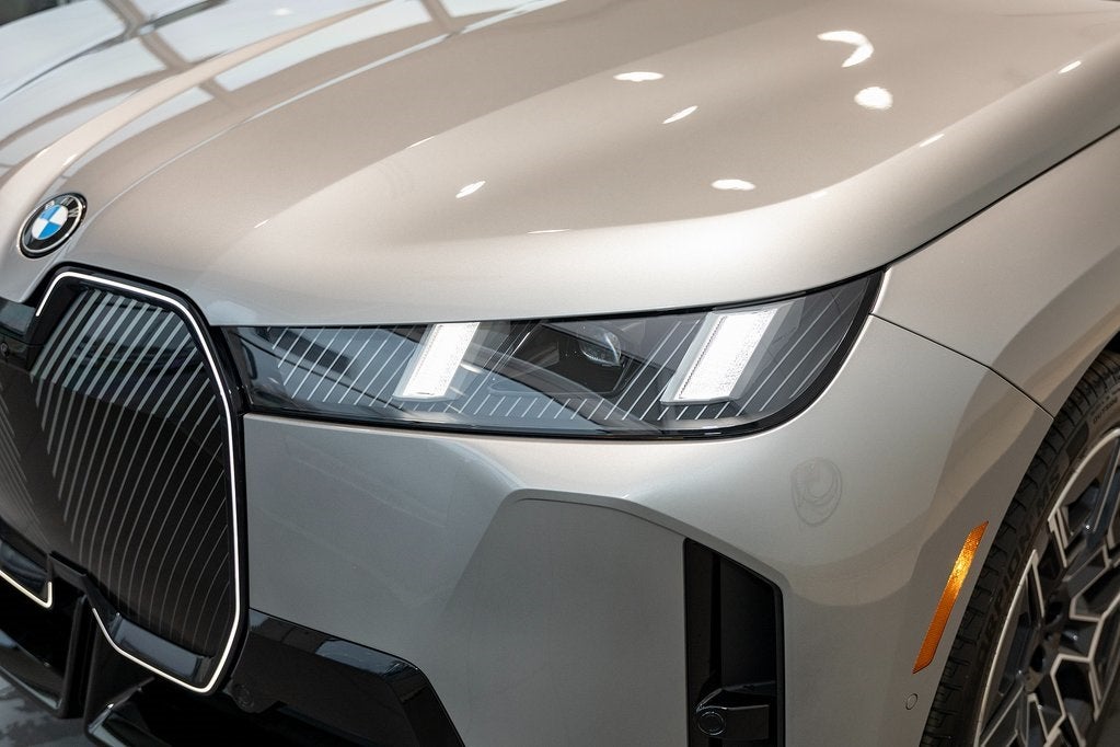 2026 BMW iX xDrive60