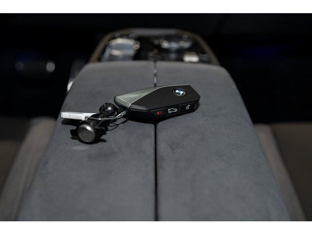 2026 BMW iX xDrive60