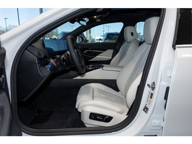 2025 BMW 530i xDrive 530i xDrive